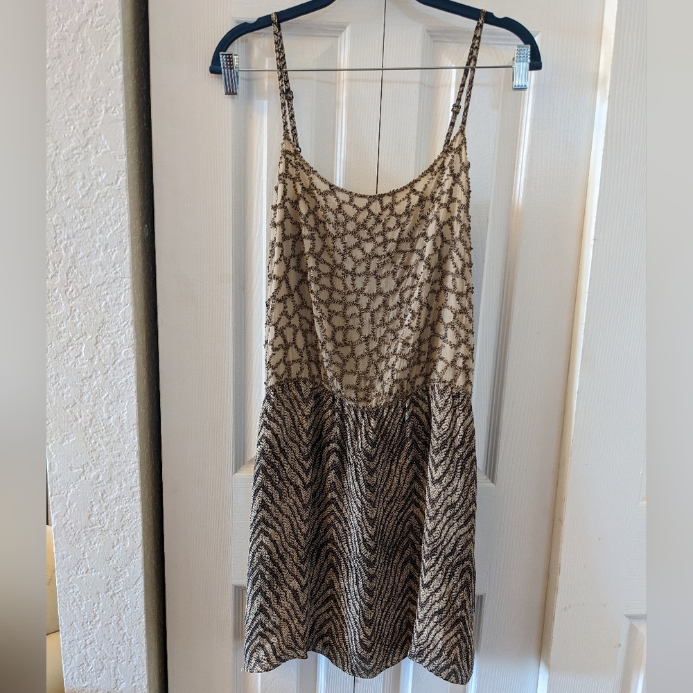 Beautiful cooper sequin detailed dress